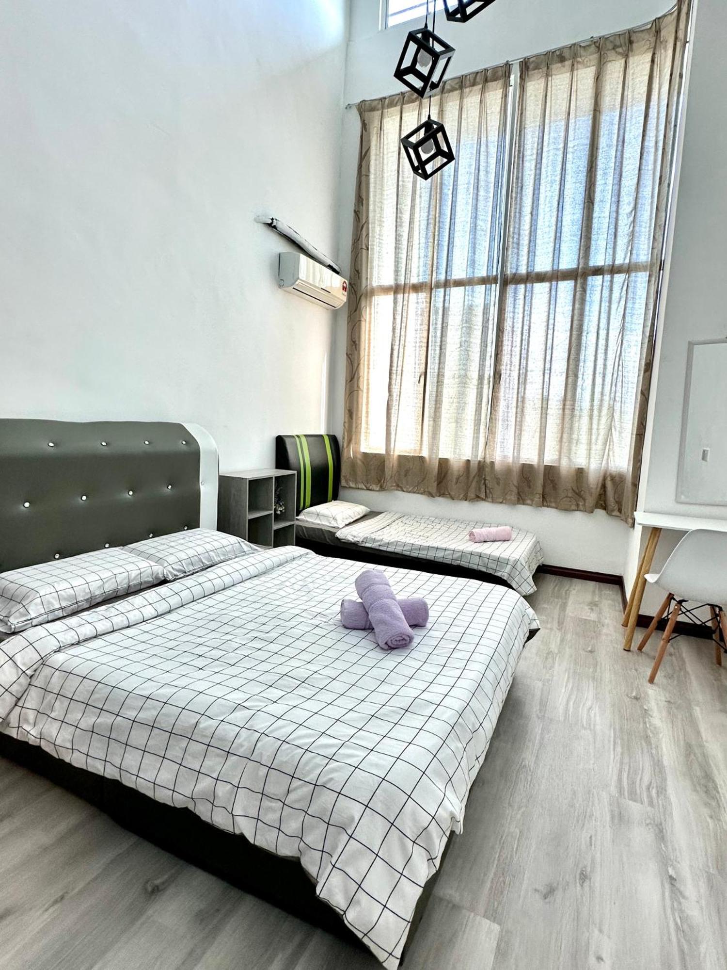 Springfield 3-Storey Cheerful Townhouse #Yoyo Homestay Сандакан Екстер'єр фото